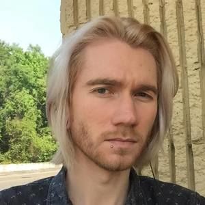 Meet your Posher, Casey